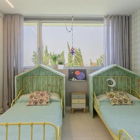 Impeccable 4-bed *